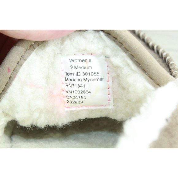 LL Bean Cement Suede Fleece Lined Mountain Moccasin Slippers Size 9 M - Picture 7 of 9